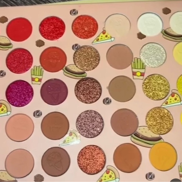 Qing ImLove Fast Food eyeshadow palette Sealed 124 Glitters, Shimmers, Mattes - Picture 7 of 7